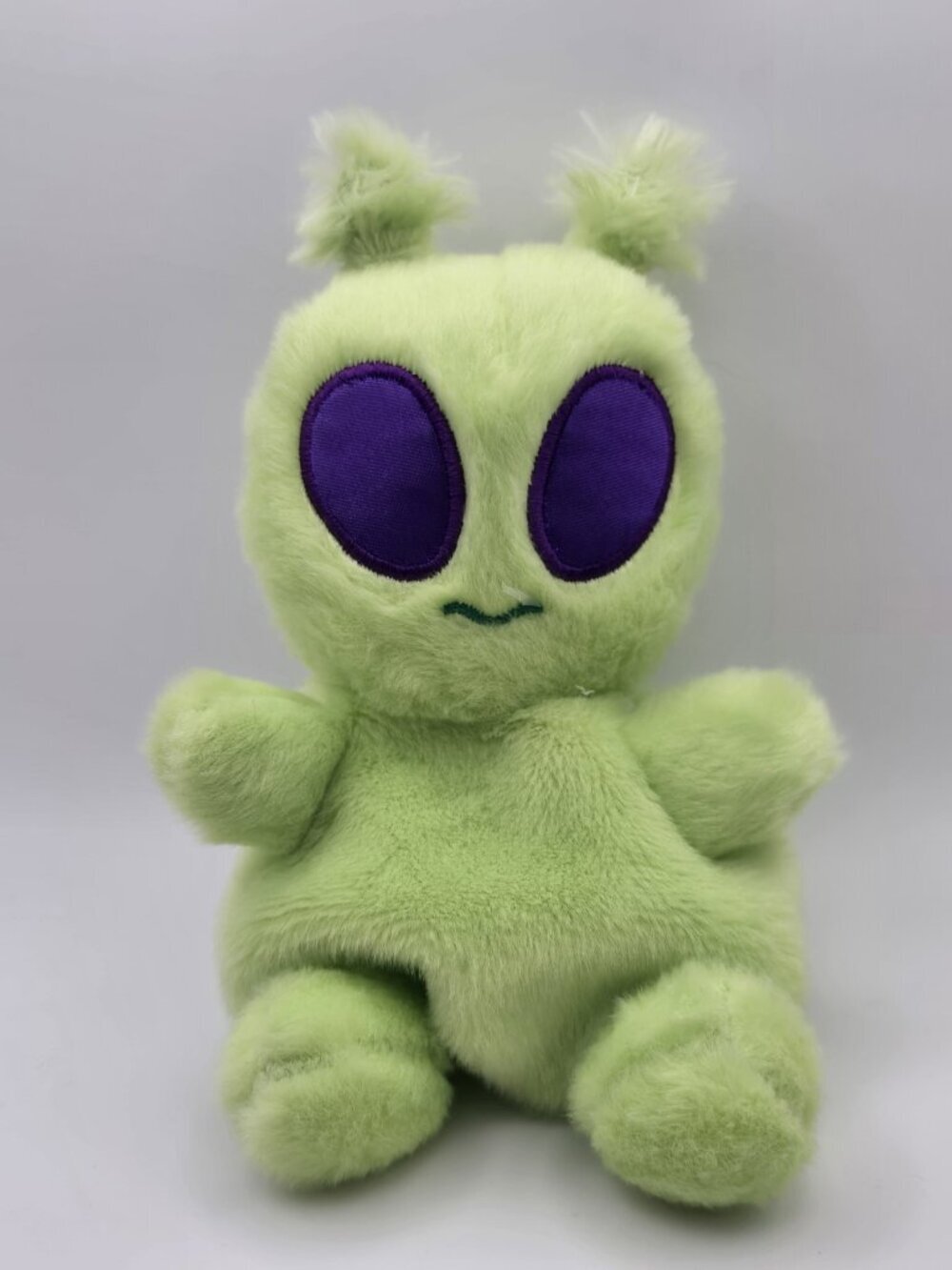 Aurora - Palm Pals - 4.5" Ross Alien Stuffed Animal Plush Toy